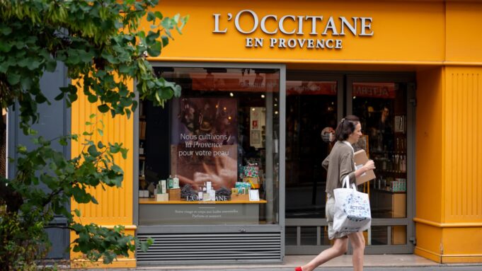L'Occitane বিলিয়নেয়ার মালিক $1.8 বিলিয়ন চুক্তিতে কোম্পানিকে প্রাইভেট নেবেন

