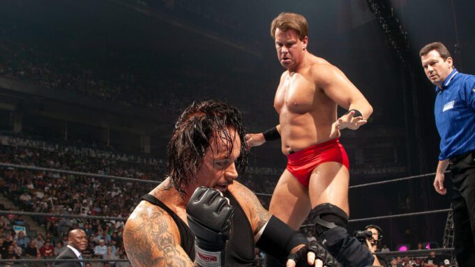 'দাঙ্গা প্রতিরোধ করার জন্য আমাকে চলে যেতে হয়েছিল': WWE হল অফ ফেমার হাউস শোতে নিরাপত্তার জন্য বৈধ উদ্বেগের কথা স্মরণ করে

