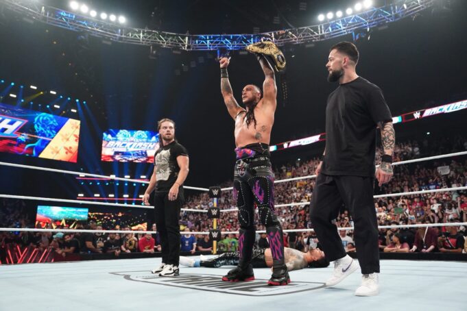 WWE Raw ফলাফল: বিজয়ী, লাইভ ফলাফল, প্রতিক্রিয়া এবং 6 মে এর হাইলাইট

