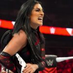 ইনজুরির কারণে 10 মাস বাইরে থাকার পর Sonya Deville WWE Raw ব্যাকস্টেজে ফিরে আসেন - রেসলিং ইনকর্পোরেটেড।
