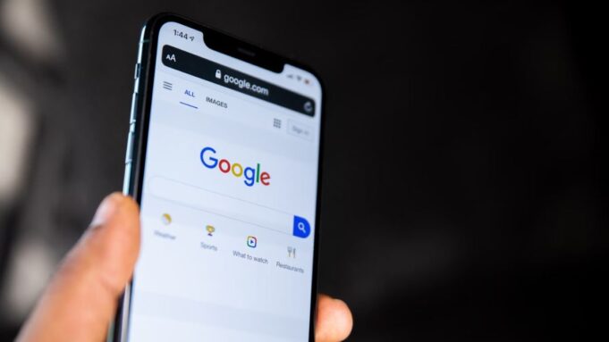 Google Reportedly Starts Manually Taking Down Search Responses by AI Overviews