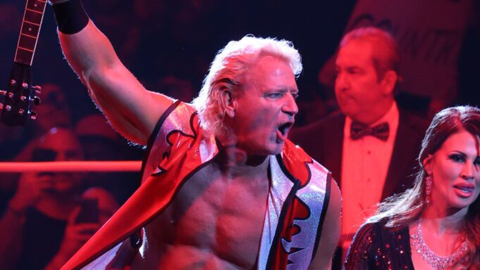 জেফ জ্যারেটের বাবা WWE হল অফ ফেমার - রেসলিং ইনকর্পোরেটেড-এ বড় জিনিস দেখেন।

