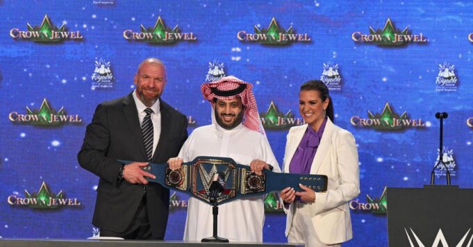 ভিন্সের প্রস্থান সত্ত্বেও WWE সৌদি সরকারের সাথে 'খুব শক্তিশালী' এবং 'স্বাস্থ্যকর' সম্পর্ক বজায় রেখেছে

