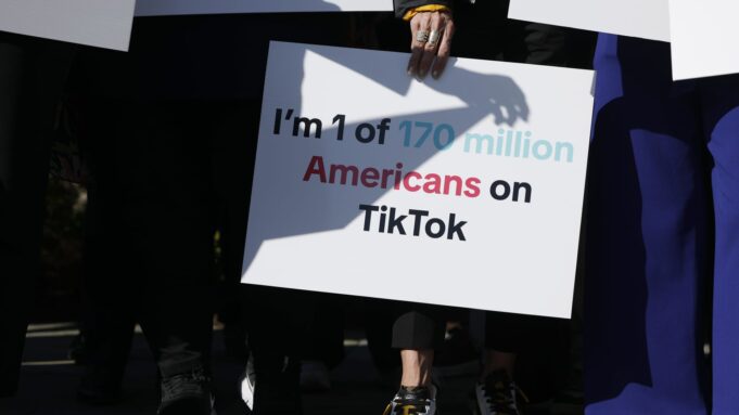 মার্কিন আদালত সেপ্টেম্বরে TikTok নিষেধাজ্ঞা নিয়ে মামলার শুনানি করবে

