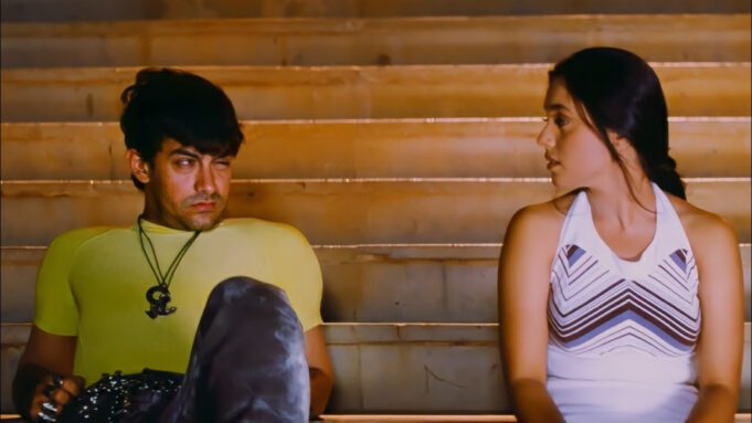 Aamir Khan and Rani Mukherji in a still from Aati Kya Khandala (Photo: YouTube/Tips)