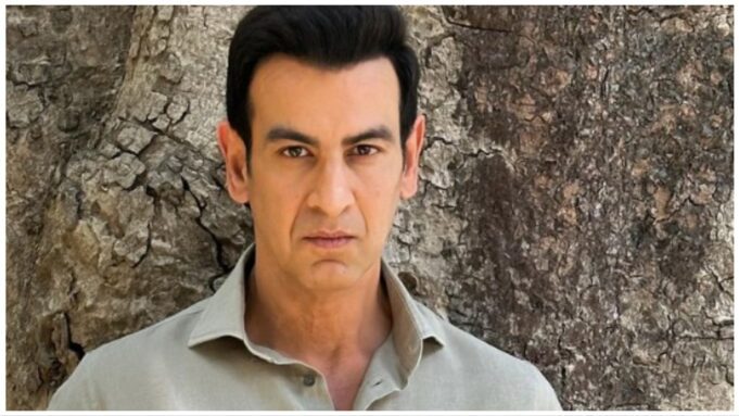 Ronit Roy alcohol