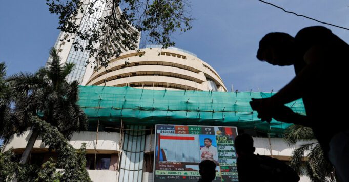 India's stock market plunges as election result is too close

