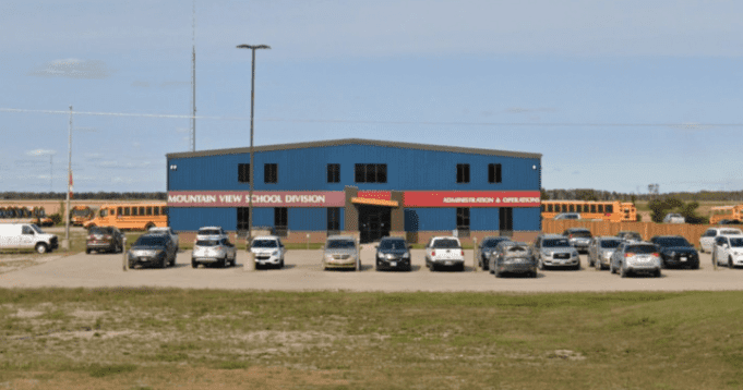 Mountain View School District superintendent fired, three trustees resign - Winnipeg | Globalnews.ca

