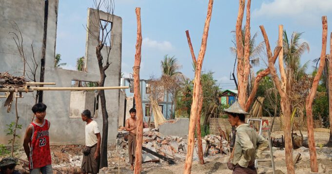 Myanmar insurgent group accused of persecuting Rohingya

