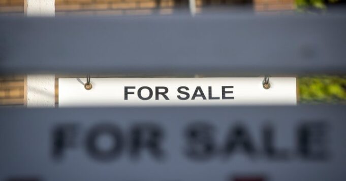Realtors: Waterloo home sales slowed in May, condo sales were very sluggish | Globalnews.ca

