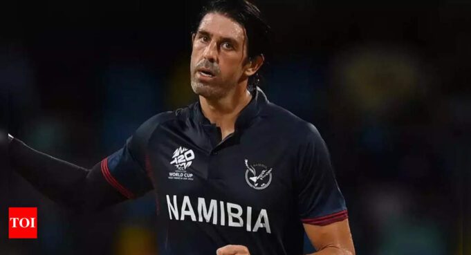 দেখুন: T20 বিশ্বকাপে নামিবিয়াকে ওমানকে পরাজিত করতে সুপার ওভারে ব্যাট করছে | ক্রিকেট নিউজ


