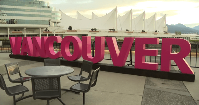 ডাউনটাউন ওয়াটারফ্রন্টে নতুন 'VANCOUVER' চিহ্ন ইনস্টল করা হয়েছে - BC | গ্লোবাল নিউজ নেটওয়ার্ক


